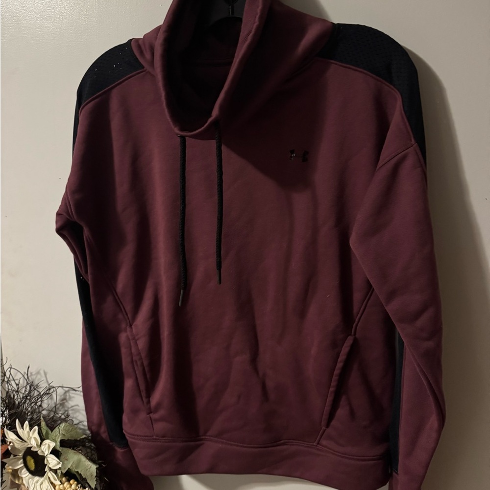 Under Armour Women's pull over